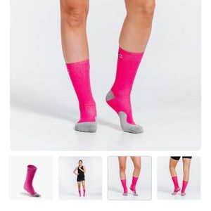 Lot of 6 crew length pro compression racer socks